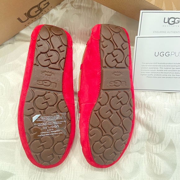 [Size 7] UGG Dakota Moccasins in RED - Lamb fur lined - 5612 W / JTRD - Picture 4 of 7